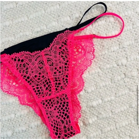 36D/M Rare 2016 Victoria’s Secret Rio Lace Bralette & Cheekini Pantie Set - Picture 8 of 10